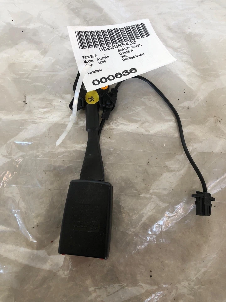 Audi A6 Avant Quattro 2006 cinturón de seguridad delantero canastilla asiento hebilla lado izquierdo del conductor Foto 2 de 4