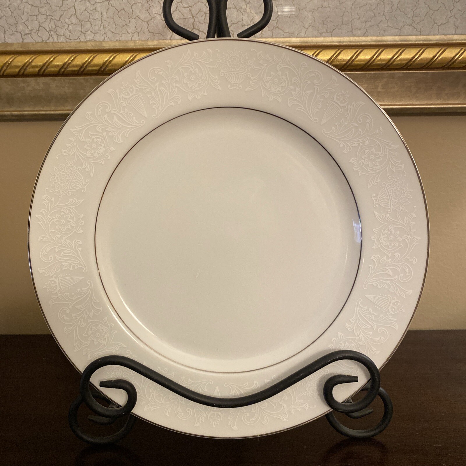 Crown Victoria Lovelace Dinner Plate Set Of 4 “10 1/4”
