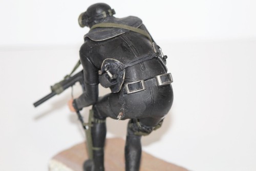 Figura suelta blanca caucásica McFarlane Toys serie militar Navy Seal 2005 (A) - Imagen 6 de 8