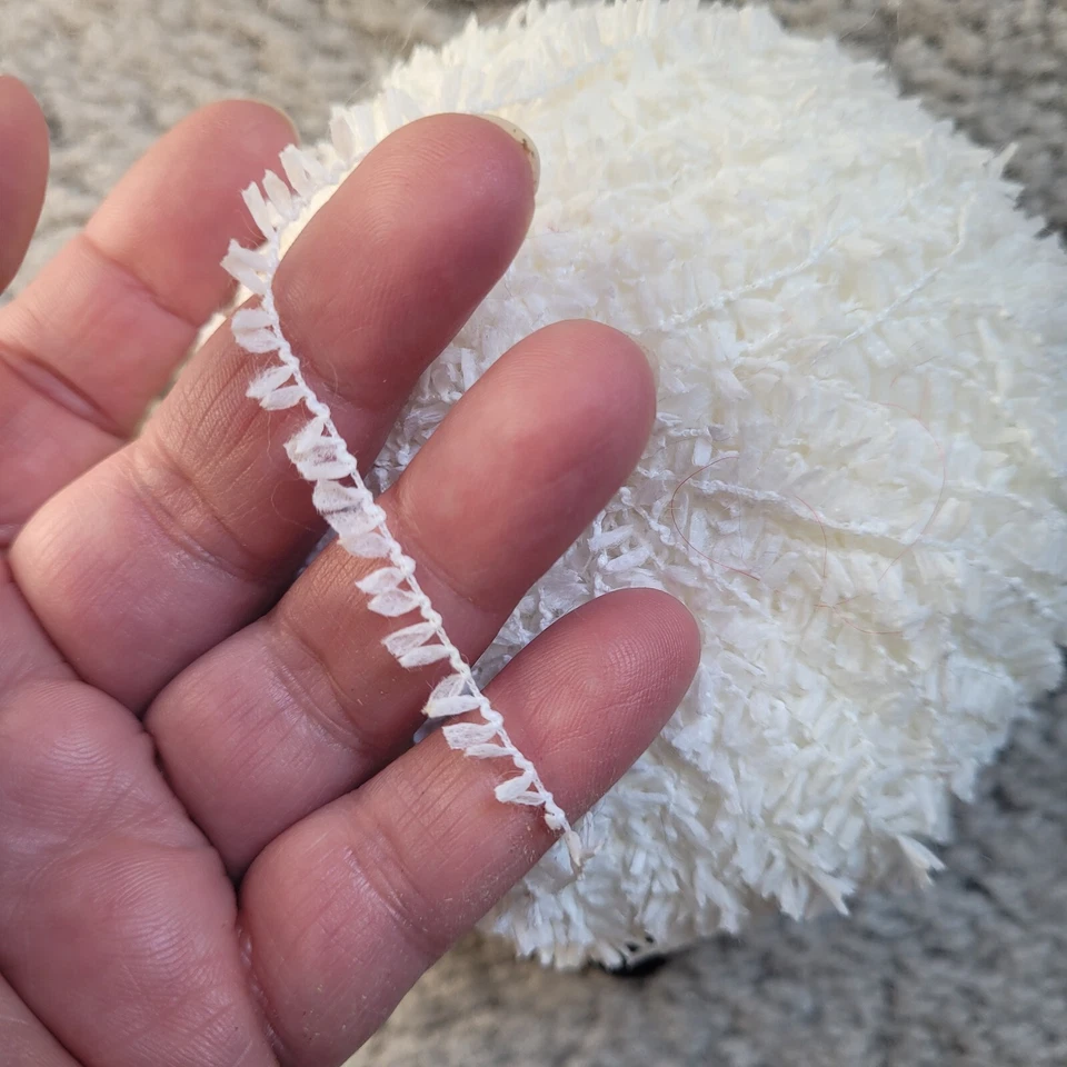 Katia Yarn White Drac 1 ball Nylon Fuzzy  25g 122 yds Color 1 Lot 24531 DISC - Image 3 of 4