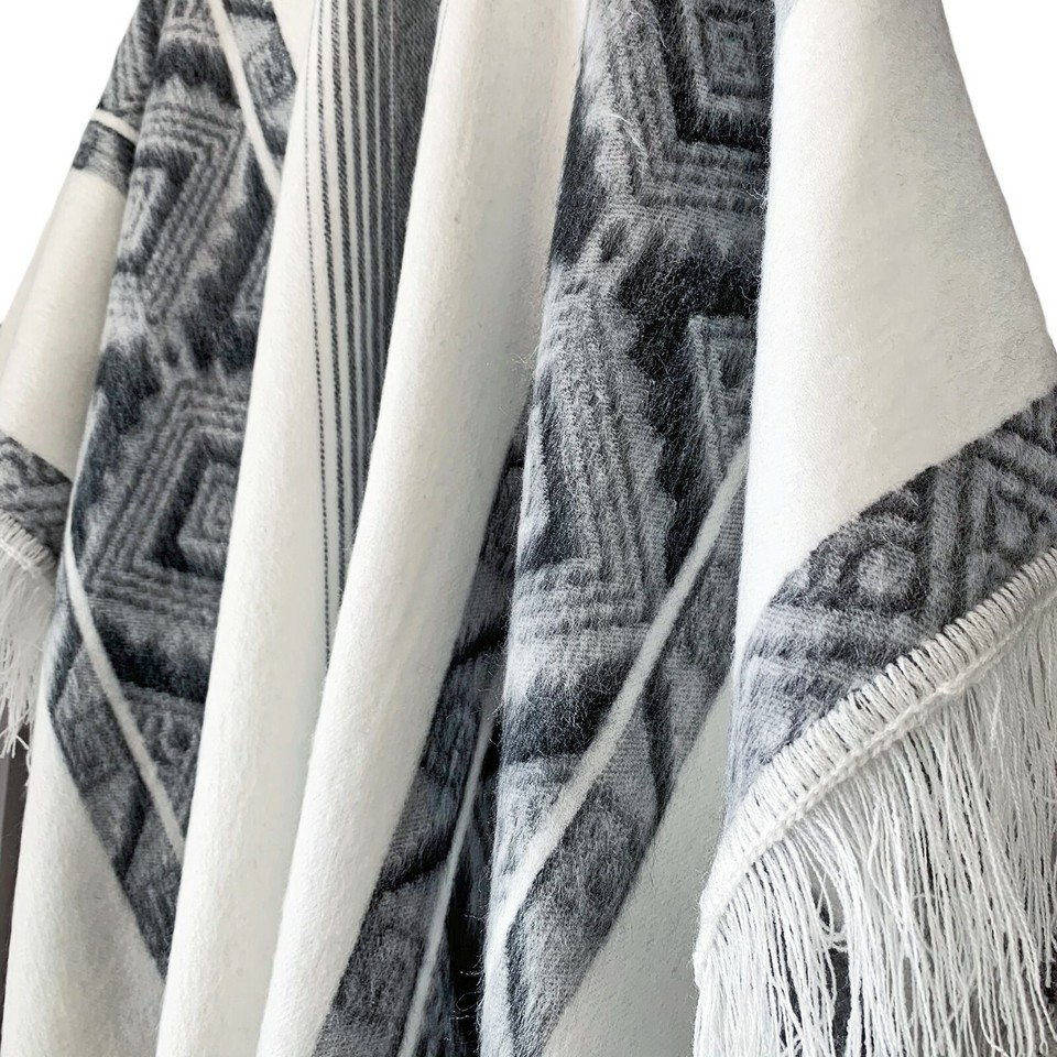 Handmade Baby Alpaca Wool Poncho With Hood & Fringe - Lightweight Unisex, Blue