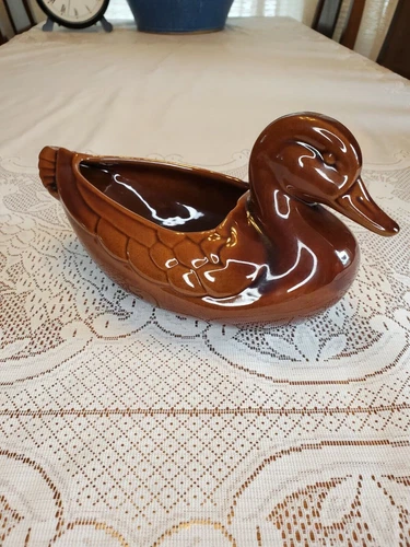 Vintage Frankoma brown duck planter 208A