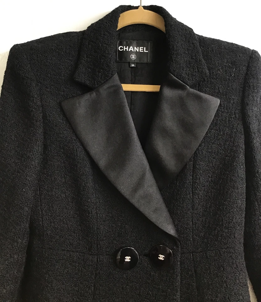 Chanel Tux Jacket Black Satin Lapel Round Front Buttons Rhinestone CC Size 38 - Image 3 of 4