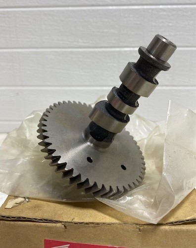 NOS Genuine Honda Outboard Cam Shaft- Part# 14111-ZV1-020 - Picture 2 of 3