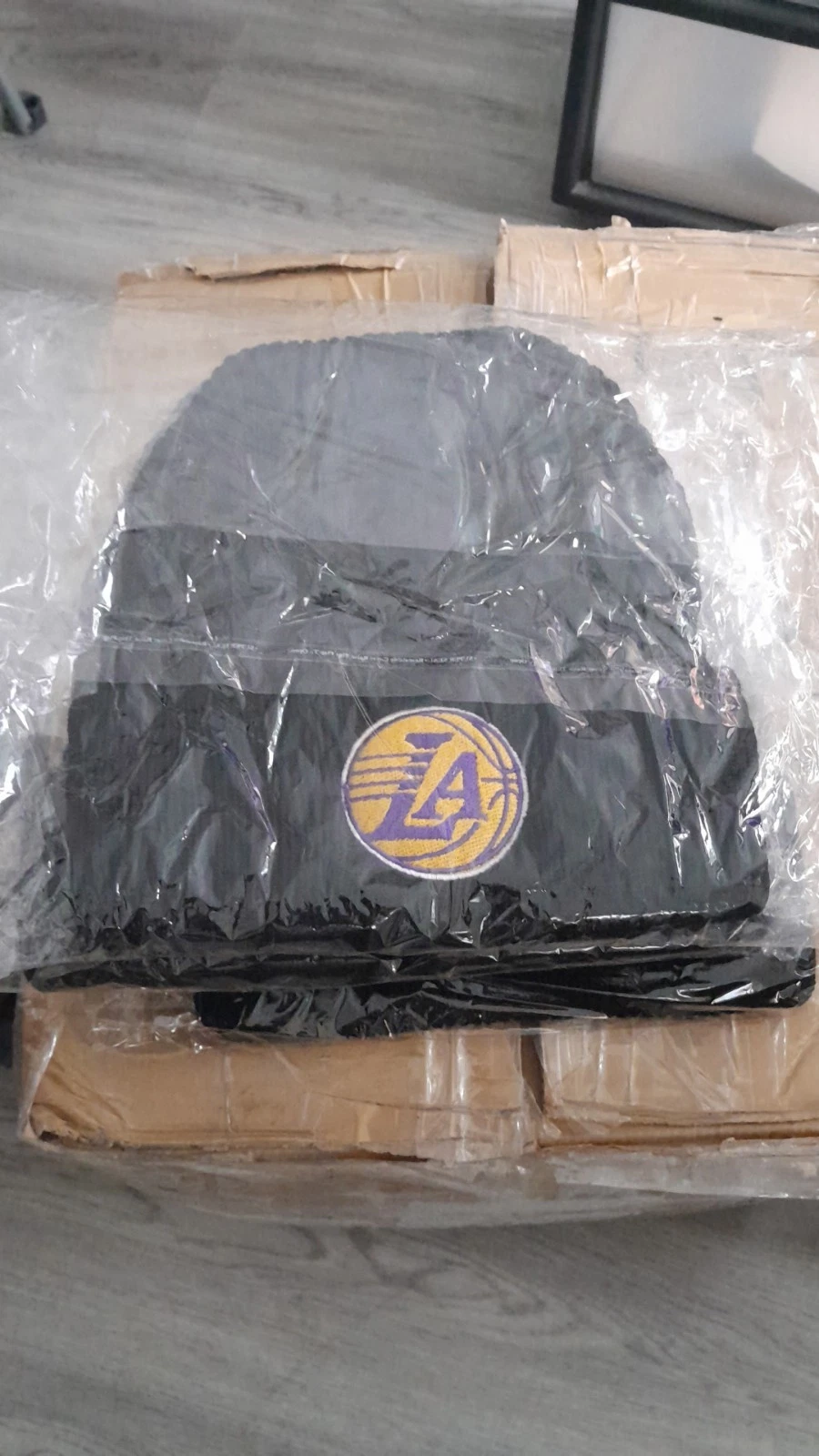 Los Angeles Lakers 2 Sided Beanie Skully Hat Unisex Adults Black