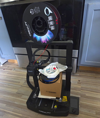 Creality Ender-3 Se 3D Printer And Filament Spools