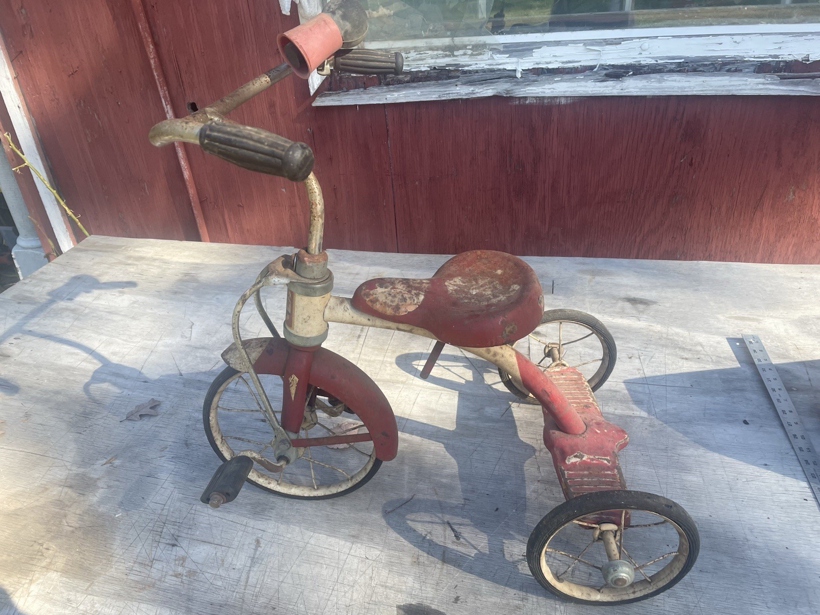(Used) Vintage The Junior Toy Company Tricycle (99.99 USD) (Used) Vintage The Junior Toy Company Tricycle (99.99 USD)