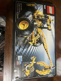 Lego 8069 Technic - Backhoe Loader - brand new sealed 
