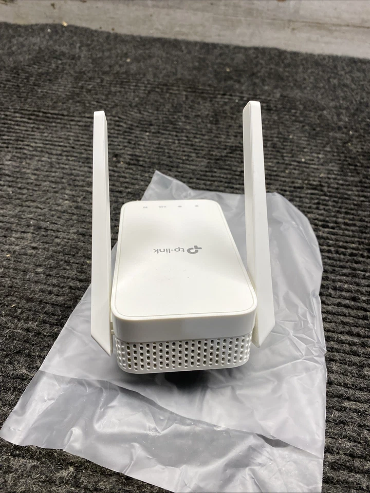 TP-Link Dual Band AC1200 RE315 Wi-Fi OneMesh Extender, 1.2Gbp booster - Image 3 of 4