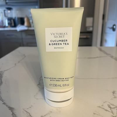 VICTORIA'S SECRET CUCUMBER & GREEN TEA REFRESH MOISTURIZING CREAM BODY WASH 8 0Z