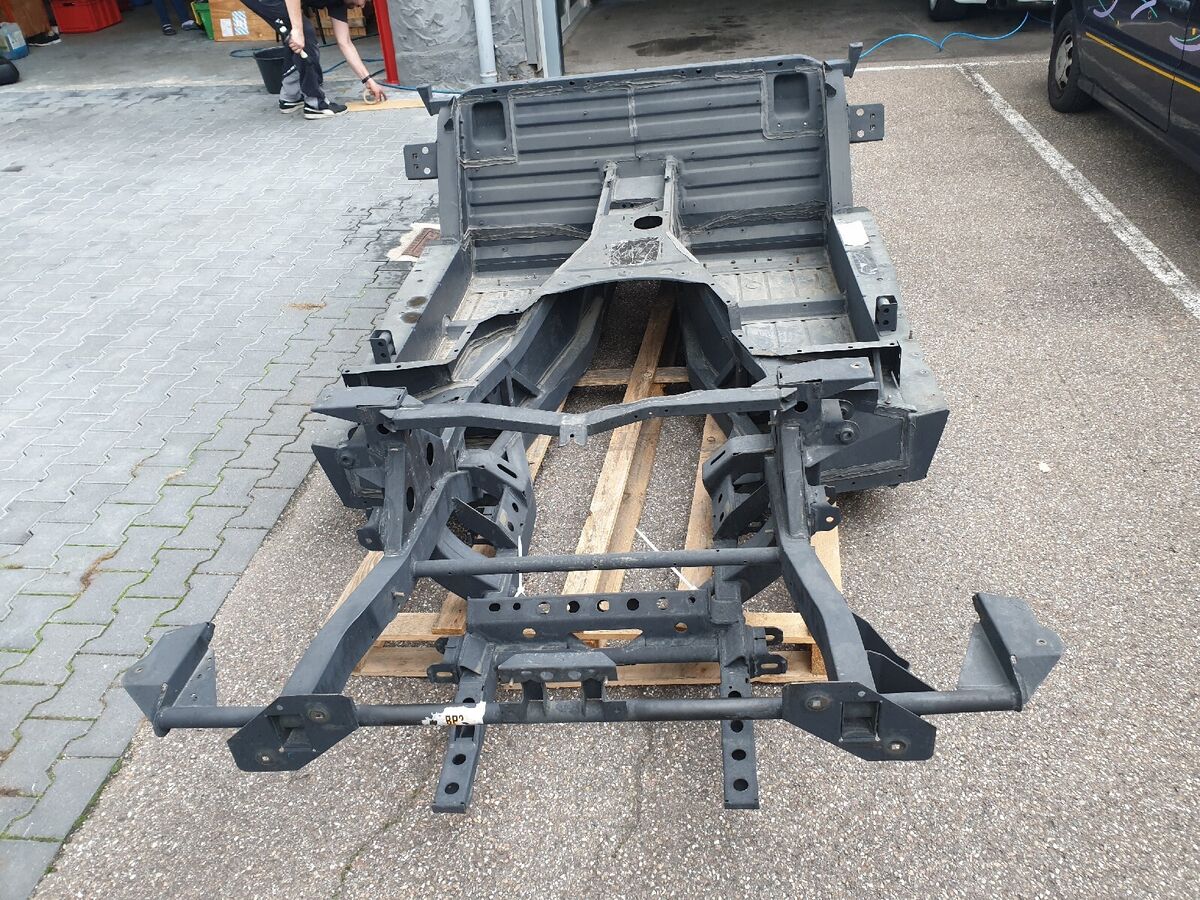 OEM Frame Chassis Floor Assembly Dodge Viper SRT10 8.3 V10 OEM Frame Chassis Floor Assembly Dodge Viper SRT10 8.3 V10