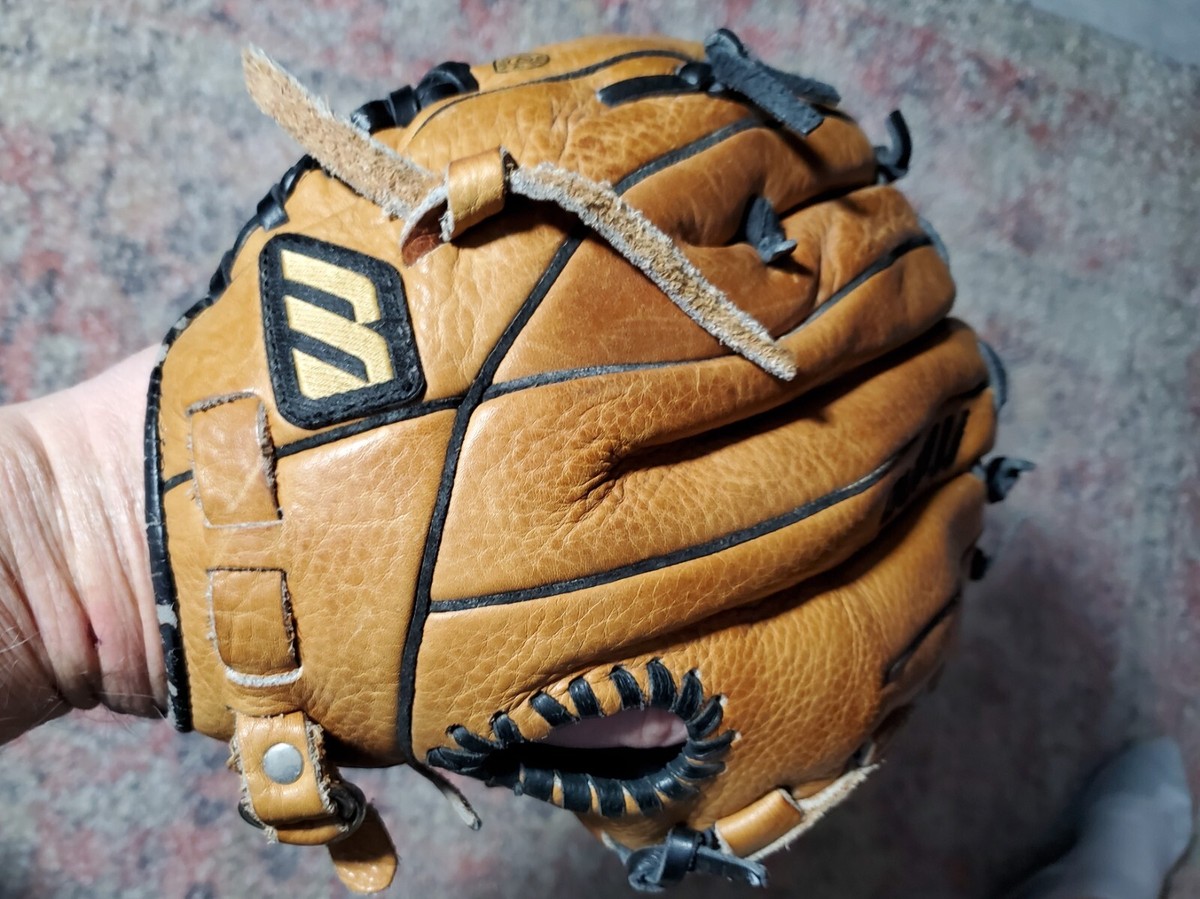 Mizuno Franchise Series 11.5