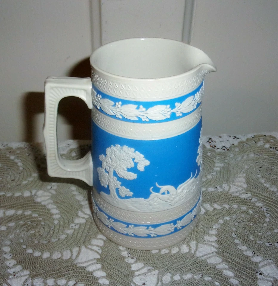 Jarra de 5,25 pulgadas escena de caza de jaspe azul y blanco Copeland Spode Foto 3 de 4