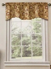 Kohl's Decorative Window Curtain Valance ARRUDA Natural Floral 52x16 Cottagecore