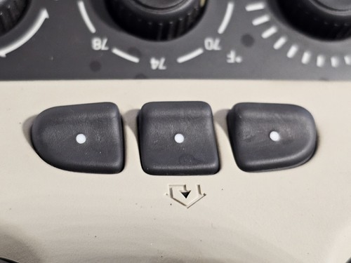 03-06 Silverado Tahoe Yukon Overhead Console Home link A/C Tan LT Shale 15090162 - Picture 9 of 20