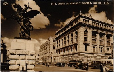 PC MEXICO, BANCO DE MEXICO Y CORREOS, Vintage REAL PHOTO Postcard (b65592)