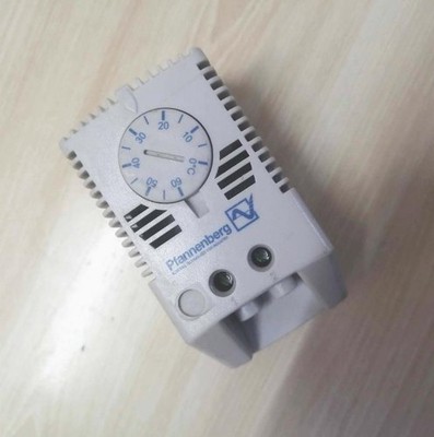 1pc used Pfannenberg FLZ530 thermostat *nl