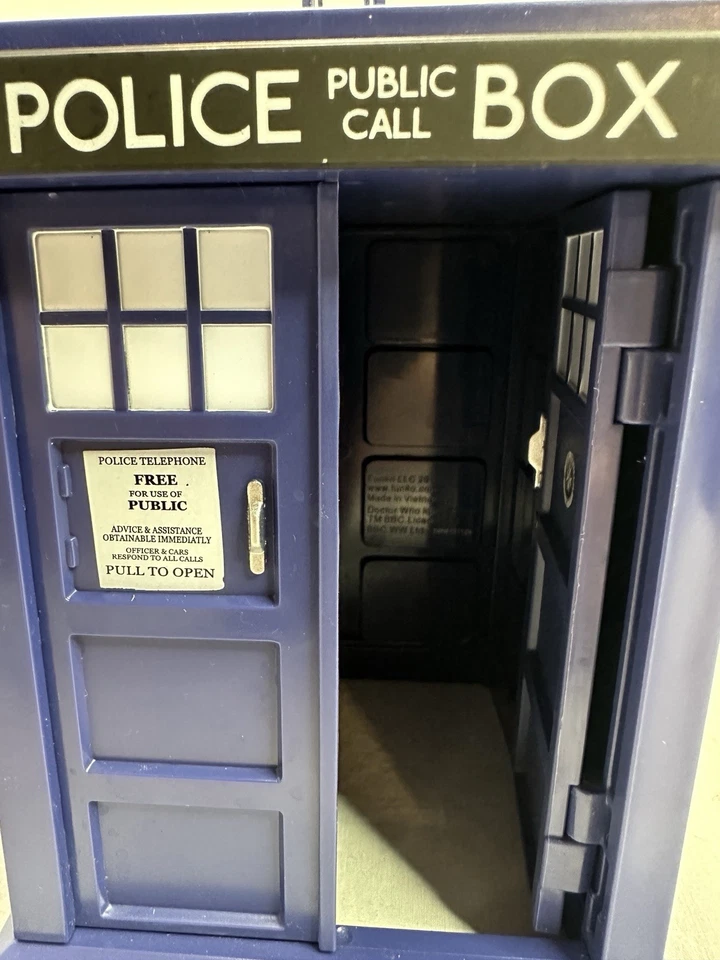 Dr Who Funko Tardis 227/ Brilla en la Oscuridad Adipose 240 Hot Topic Exc. Sin caja Foto 3 de 4