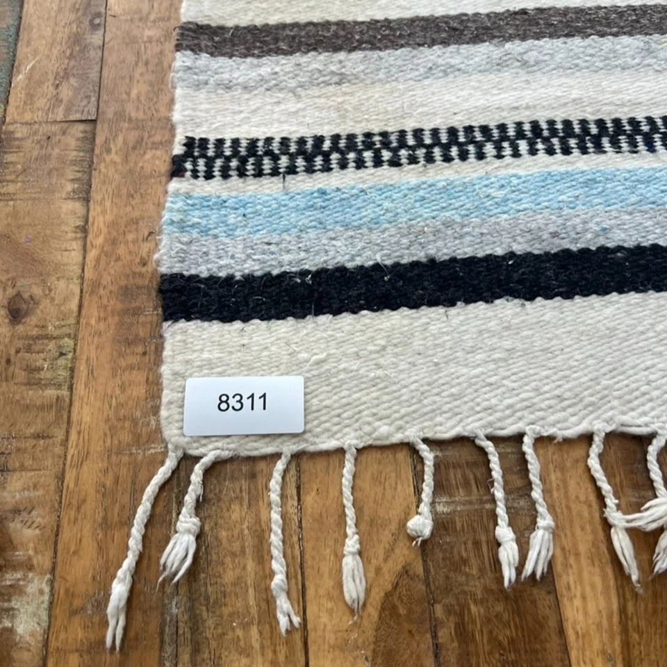 Alfombra tejida a mano sin marca 56 x 27 en Southwestern Boho azul azteca gris negro Foto 3 de 4