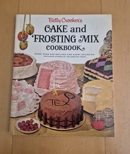 Vintage 1966 BETTY CROCKER'S CAKE AND FROSTING MIX COOKBOOK 1st Edition