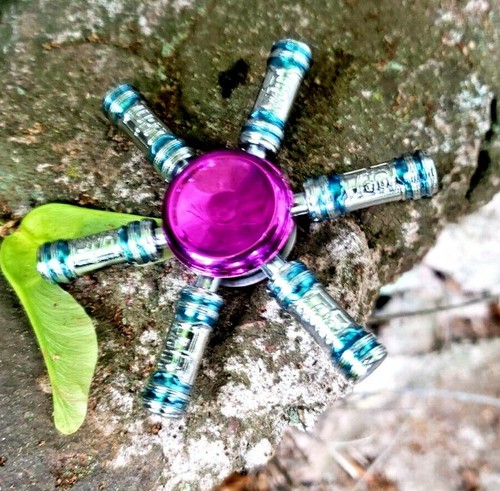 Genial juguete giratorio calmante de metal azul plateado niños niñas niños adultos enfoque TDAH 👀 - Imagen 6 de 12