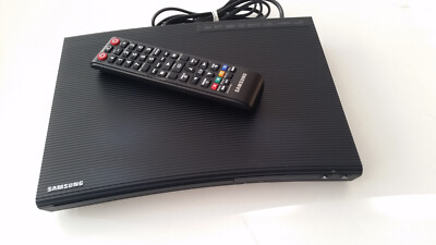 Samsung BD-J5500 - 3D Blu-Ray Player, Curved Design (HDMI, USB) schwarz