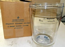 NEW EMERSON APPLETON POLYCARBONATE HAZARDOUS LOCATION FIXTURE FITTING  VPGL-2PL