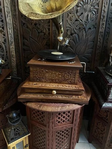 HMV Gramophone Antique Style Fully Functional Working Phonograph win-up Gift - Picture 2 of 5