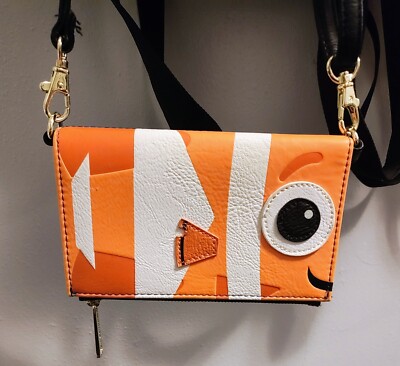 Disney Loungefly Finding Nemo Dory Wallet Crossbody