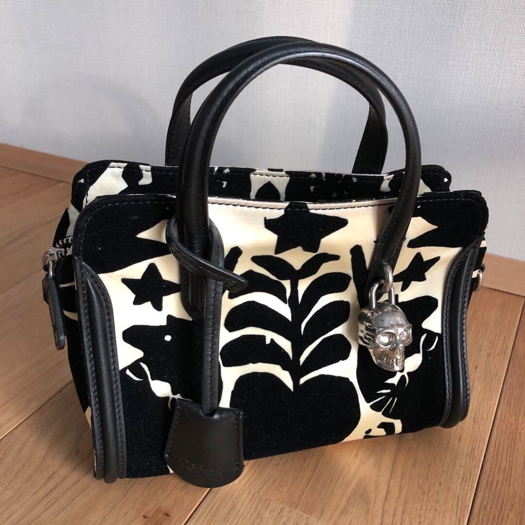 Alexander McQueen Skull padlock Cross Body Shoulder Bag White Black | eBay