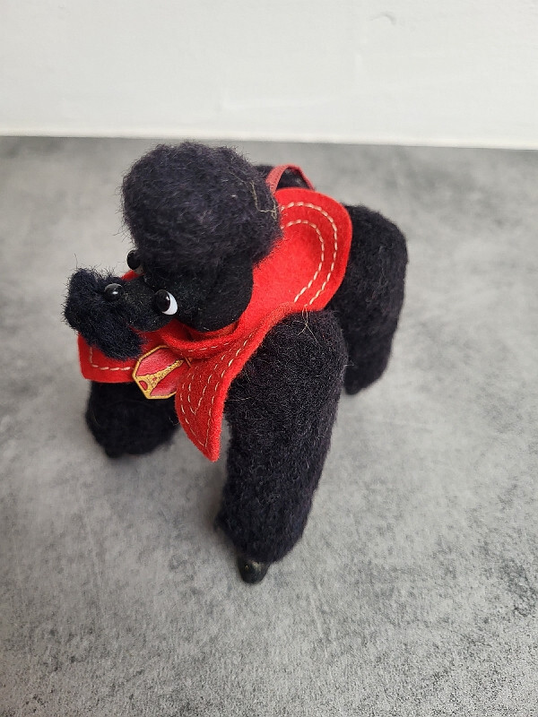 Peluche Roxane le caniche Happy Family (25 cm) Histoire d'Ours