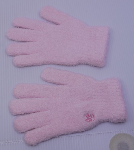 2 PAIRS OF VINTAGE WOMAN'S FABRIC GLOVES, VAN RAALTE GREEN NYLON & FLUFFY PINK - Picture 6 of 8