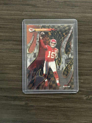 2025 Topps Finest Patrick Mahomes II Torchers Kansas City Chiefs T-20