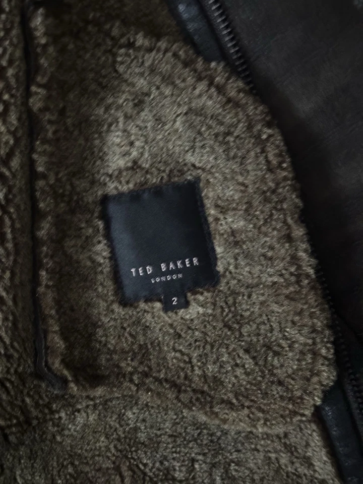 Chaqueta de aviador Ted Baker de piel de oveja Foto 3 de 4