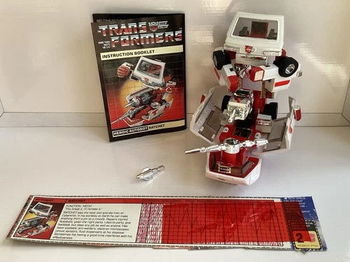 1984 Vintage Transformers Generation 1 Ratchet Action Figure Almost Complete NM