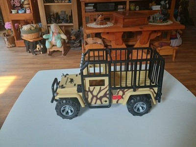 Animal Planet- Dino Expedition Playset Truck And Driver Lights & Sounds