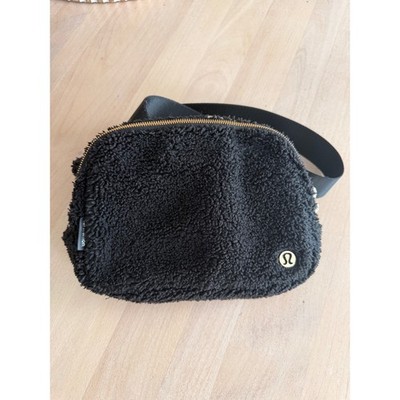 Lululemon Everywhere Belt Bag 1L Fleece Black Gold Hardware Sherpa Fanny  Pack | eBay