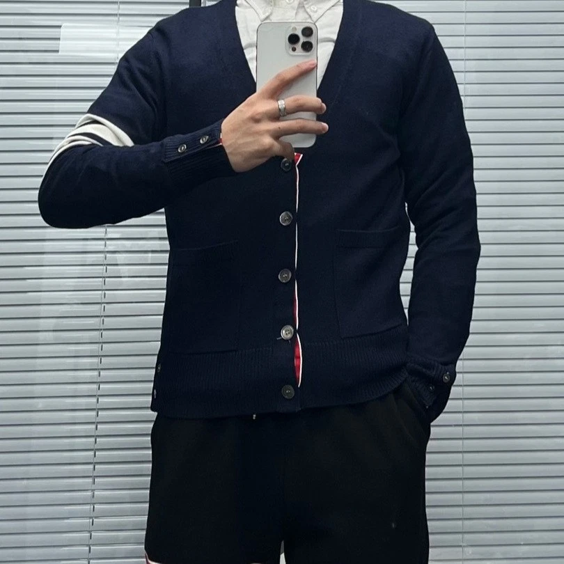 Thom Browne Men's V-neck Cardigan Casual Nutcracker Knitted Cardigan - Image 3 of 4