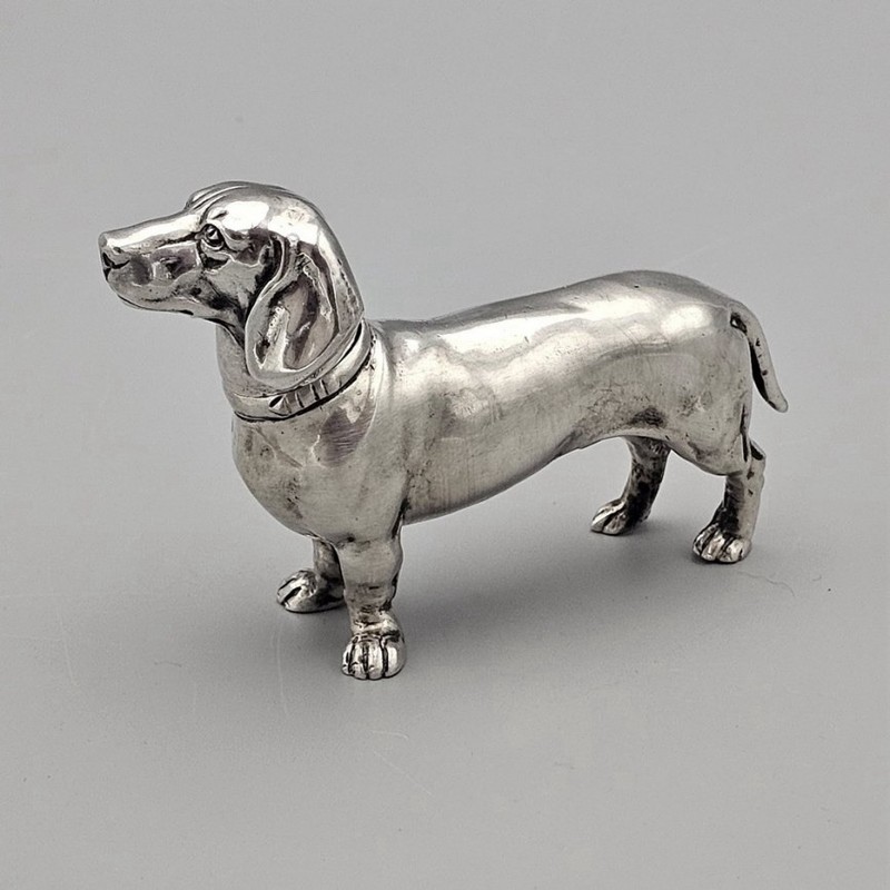Silver 800 Mini Figurine  Dachshund - Teckel With Secret Compartment