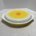 Vintage Christmas Pyrex Daisy Divided Casserole Baking Dish & Lid 1 1/2 Quart