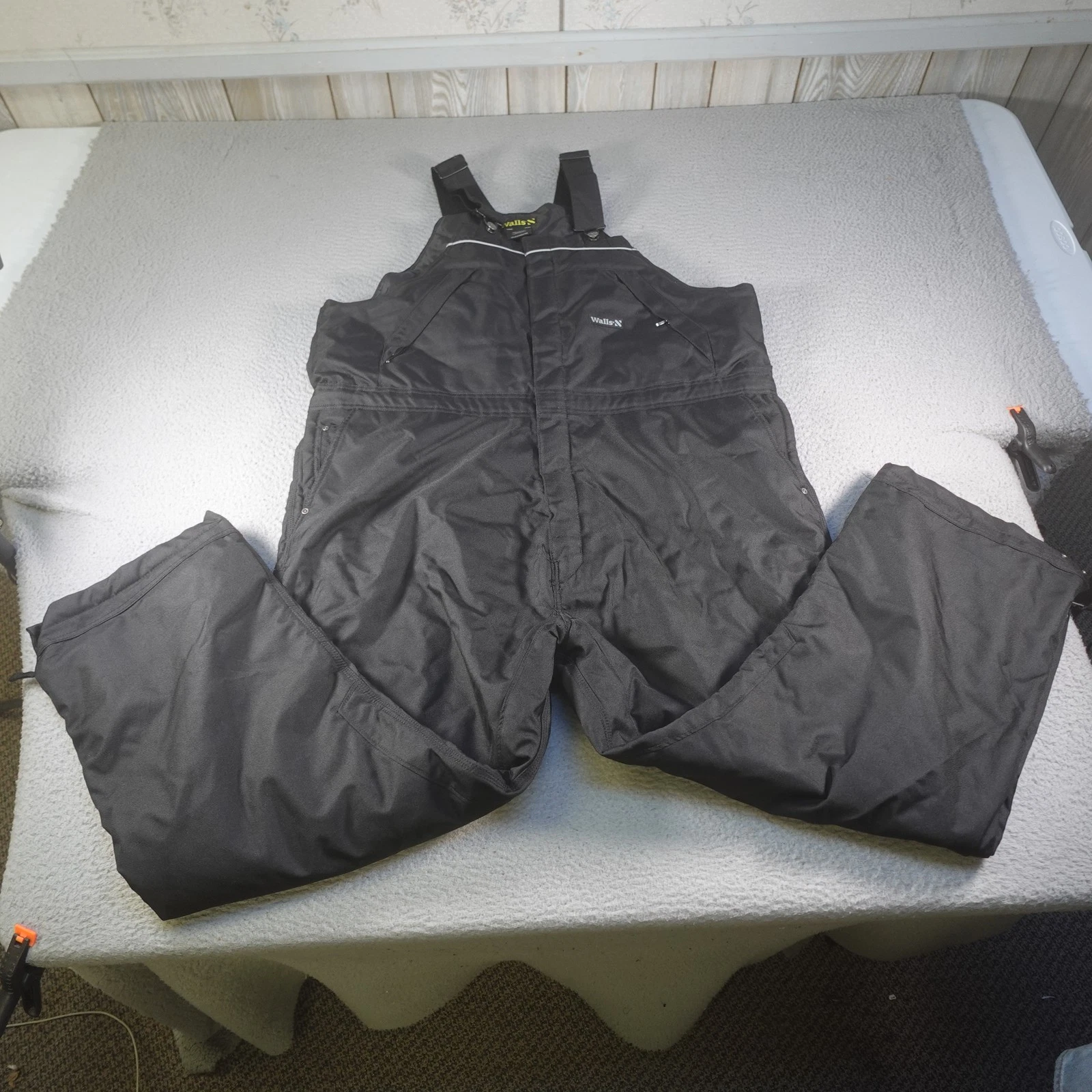 Walls Bib Overalls Mens 2XL XXL Black Insulated Polyester Snow Ski Workwear
Opens in a new window or