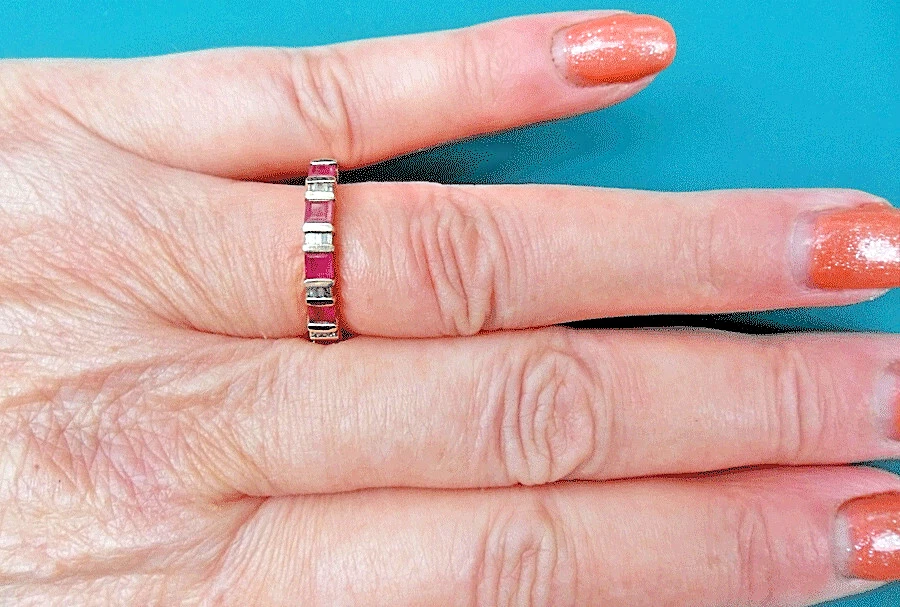 9ct Gold AAA Burmese Princess 1.10ct Ruby & Diamond ET Band Ring~UK R½ US 8 7/8 - Image 3 of 4