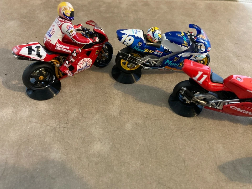 ONYX IXO MotoGP WSBK 1/24 Motorcycle STAND Ducati Honda Yamaha Suzuki - Image 2 of 4