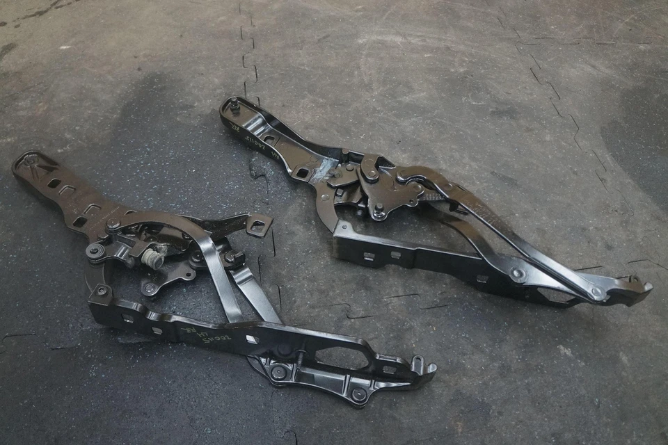 Juego 2 convertibles techo compartimento tapa bisagra 23253378 Chevrolet Corvette C7 Foto 4 de 4