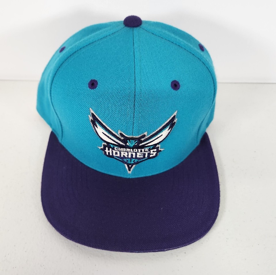 Casquette Snapback Vintage Charlotte Hornets Alonzo Mourning Starter - Modèle Rare Collector