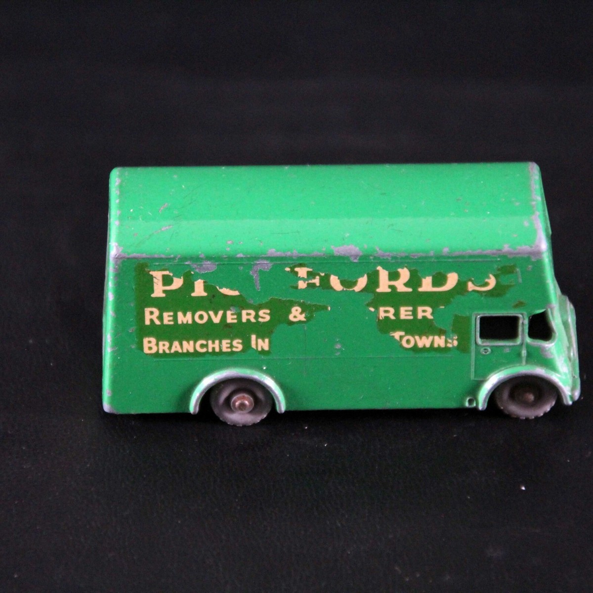 ミニカー MATCHBOX No.46 Pick Fords Removal Van Matchbox 
