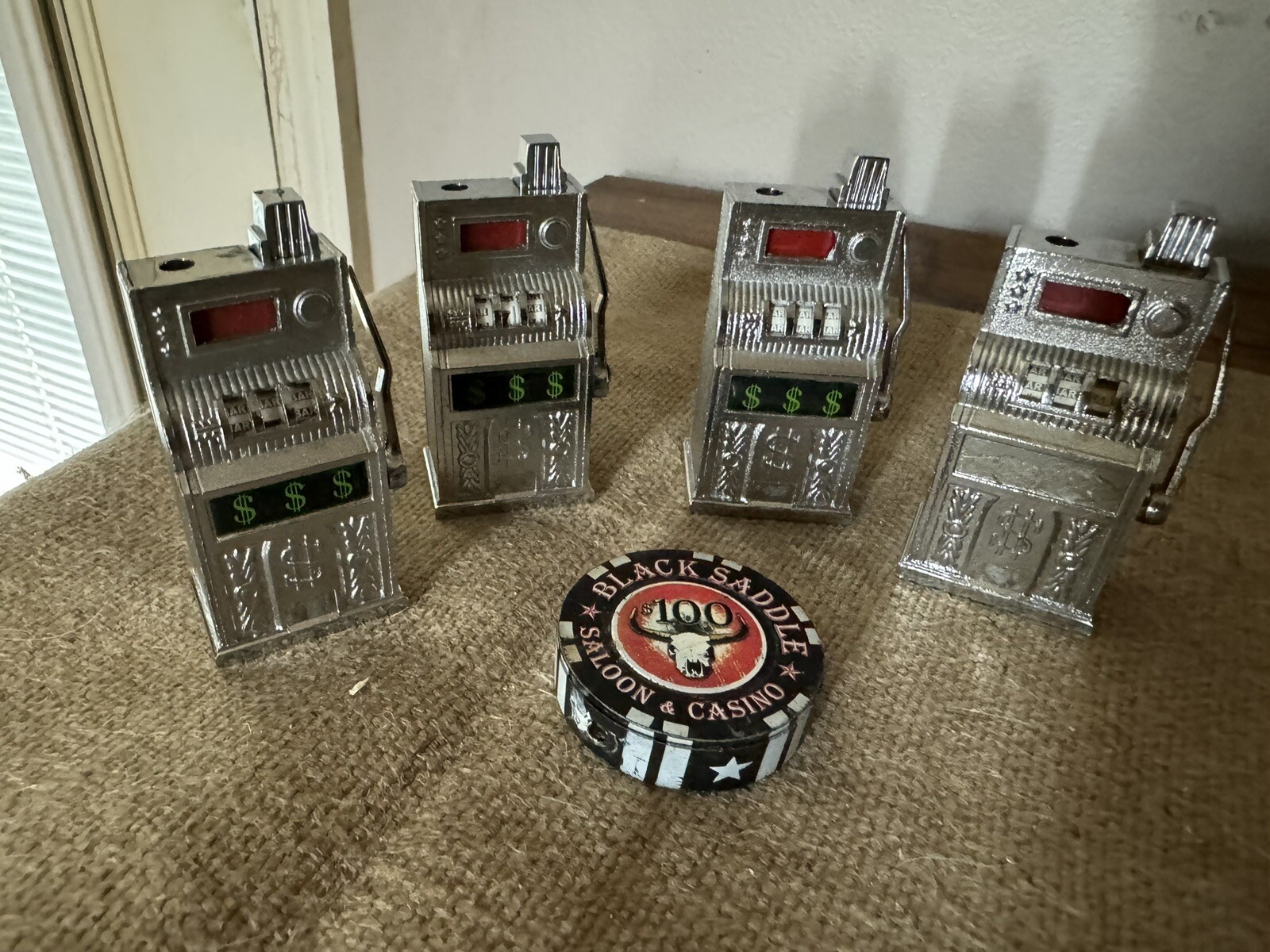 VTG Collectible 4 Slot Machine Lighters, 1 Poker Chip Lighter/ butane