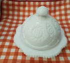 Vintage L. E. SMITH "Starburst" Round Covered Butter Dish Milk Glass