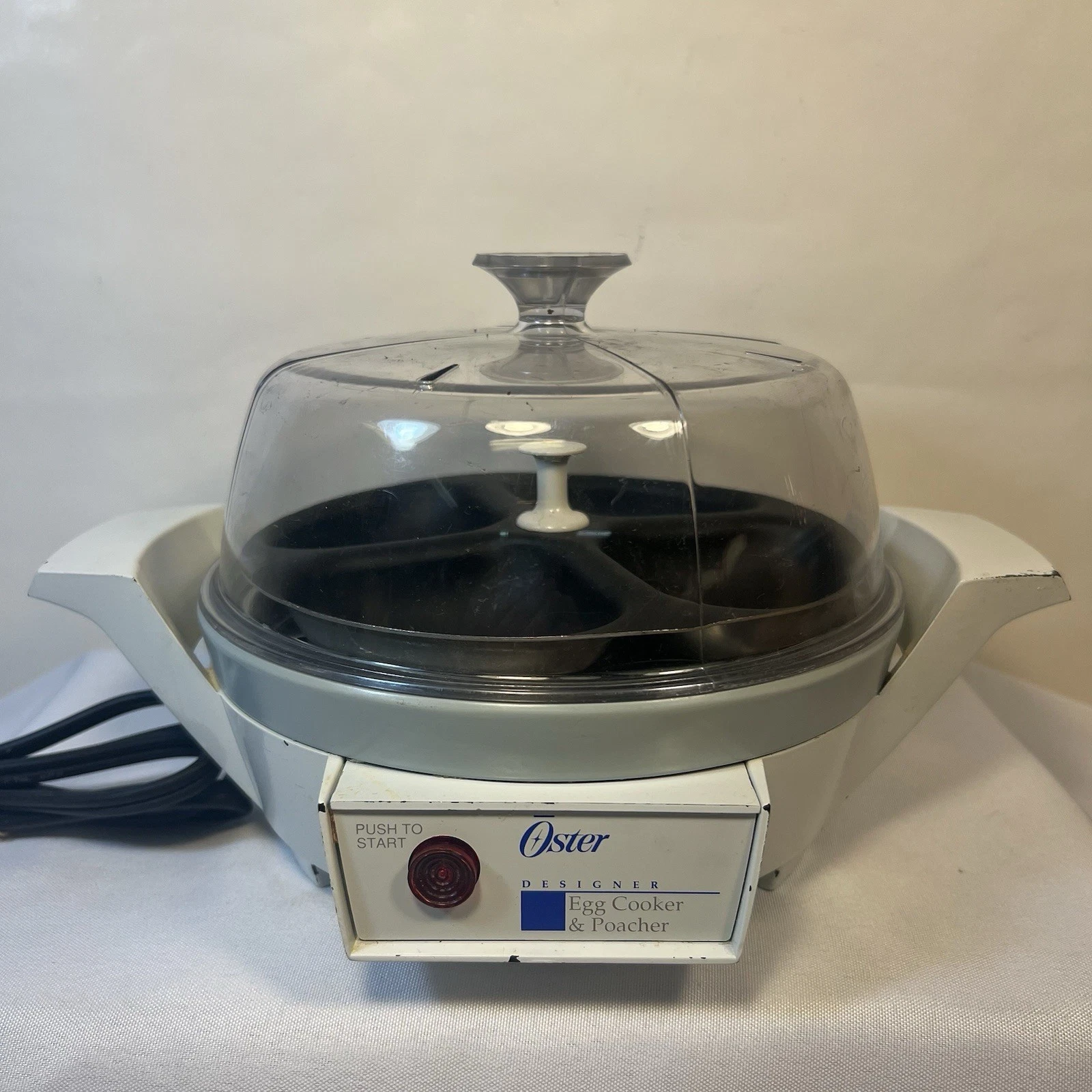 VINTAGE Kitchen Oster Designer Electric Egg Cooker & Poacher Model 580-20B WORKS
Opens in a new wind