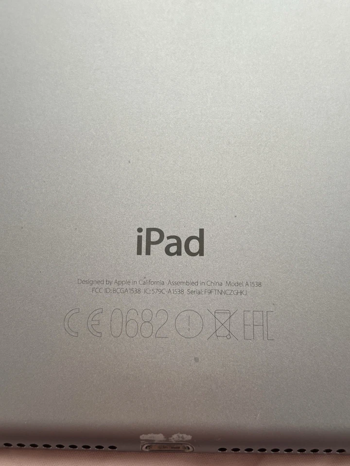 Apple iPad mini (4th generation) · 128GB · Wi-Fi, photo 4 sur 4